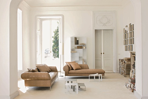 取名為Déjà Vu，意為似曾相識，也可解作白日夢，如夢